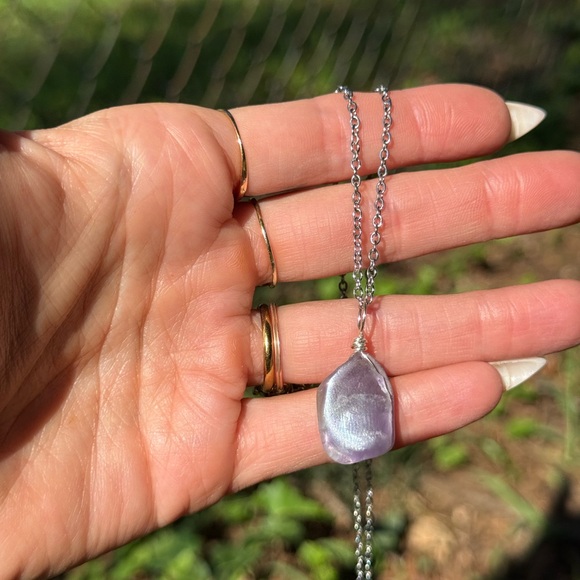 Amethyst crystal border necklace - Picture 3 of 4